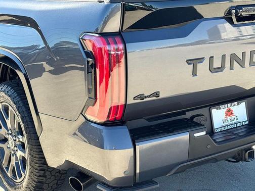 2023 Toyota Tundra Hybrid Platinum