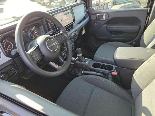 2025 Jeep Gladiator Nighthawk