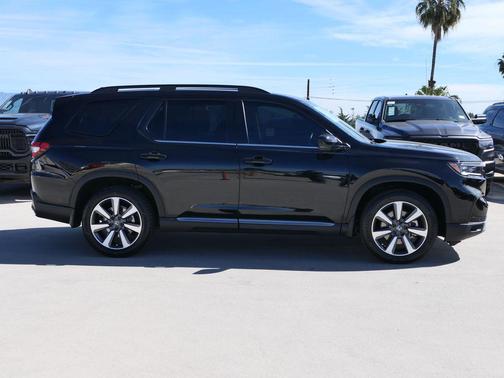 2023 Honda Pilot AWD Elite
