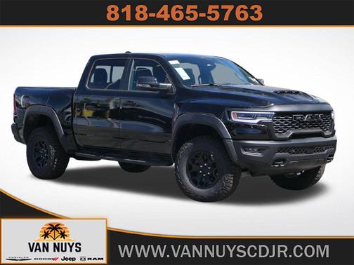 Diamond Black Crystal Pearlcoat 2026 RAM 1500 RHO Crew Cab 4x4 5'7' Box