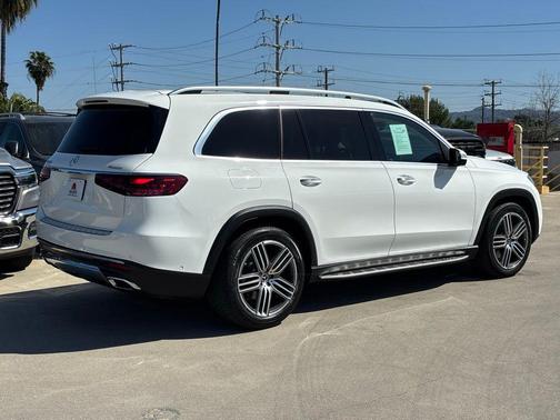 2025 Mercedes-Benz GLS 450 4MATIC