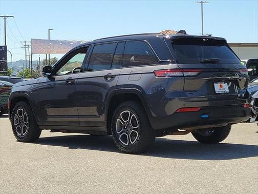 2023 Jeep Grand Cherokee 4xe Trailhawk