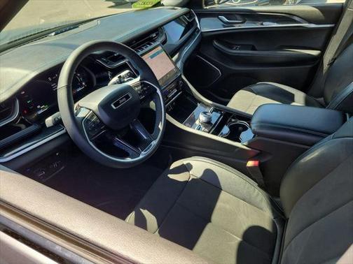 2023 Jeep Grand Cherokee 4xe Trailhawk