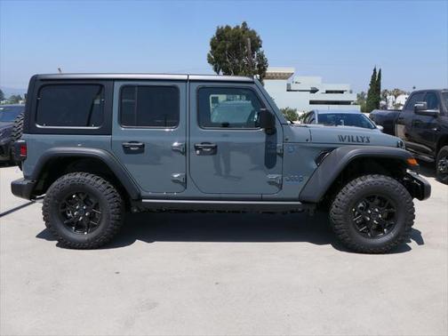 2025 Jeep Wrangler 4xe Willys