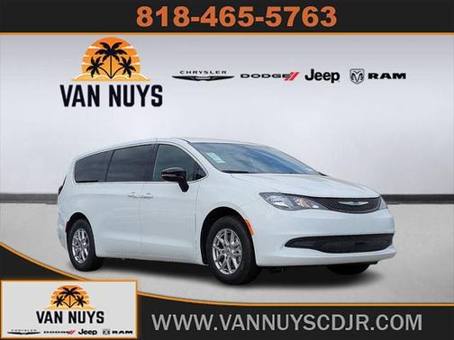 2025 Chrysler Voyager LX