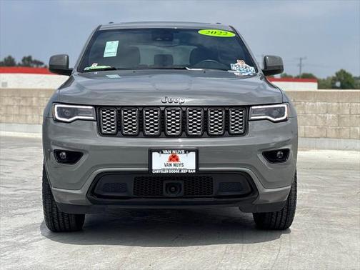 2022 Jeep Grand Cherokee Laredo