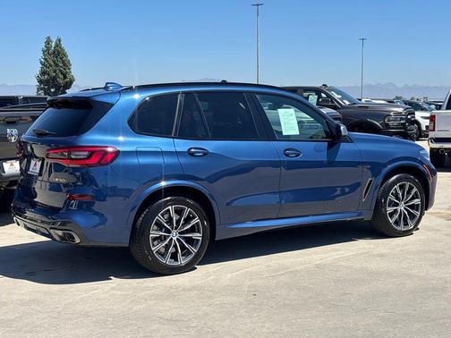 2023 BMW X5 M50i