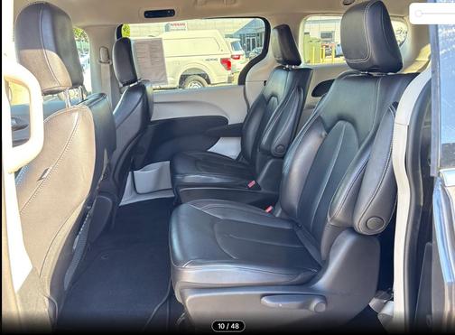 2022 Chrysler Pacifica Hybrid Touring L