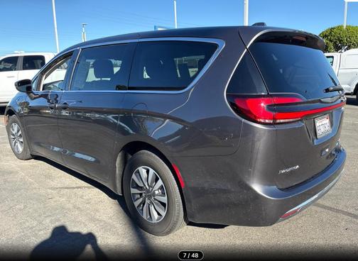 2022 Chrysler Pacifica Hybrid Touring L