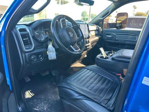 2021 RAM 3500 Big Horn Crew Cab 4x4 8' Box