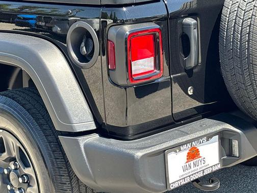 2022 Jeep Wrangler Unlimited Sport