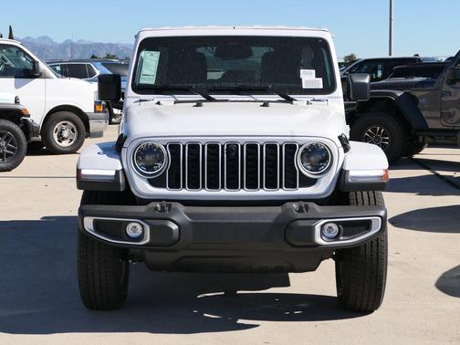 2026 Jeep Wrangler 4-Door Sahara 4x4