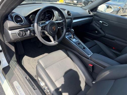 White 2024 Porsche 718 Boxster Base