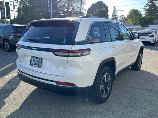 2022 Jeep Grand Cherokee 4xe Base