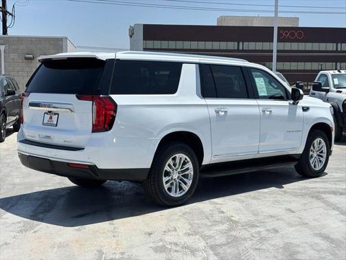 2024 GMC Yukon XL SLT