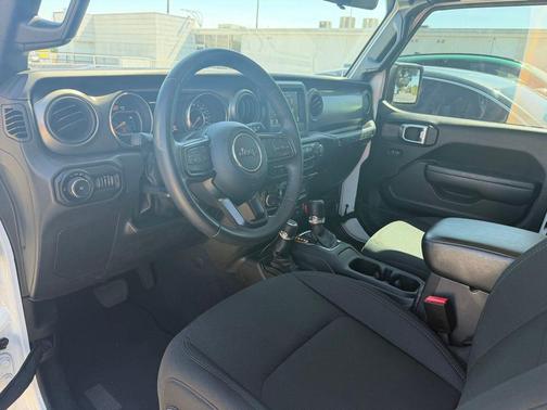 2022 Jeep Wrangler Sport S