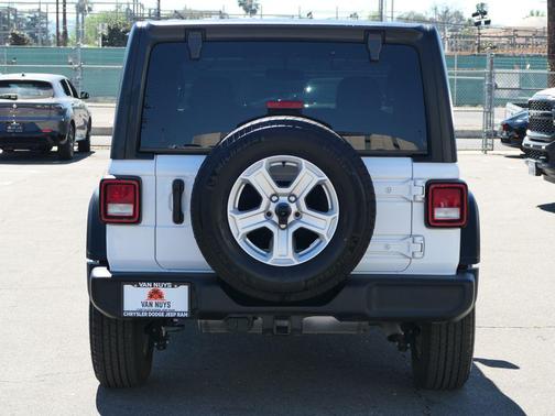 2022 Jeep Wrangler Sport S