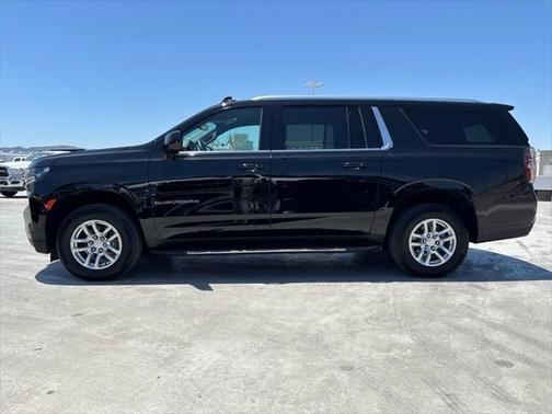 2024 Chevrolet Suburban LT