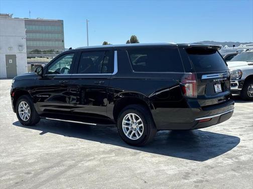 2024 Chevrolet Suburban LT