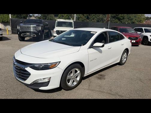 Summit White 2023 Chevrolet Malibu FWD 1LT
