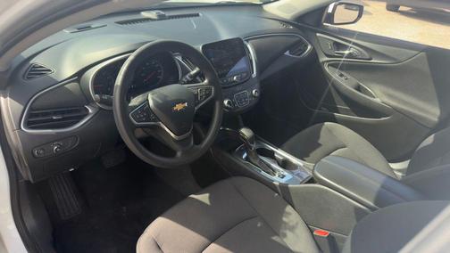 Summit White 2023 Chevrolet Malibu FWD 1LT