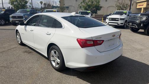 Summit White 2023 Chevrolet Malibu FWD 1LT