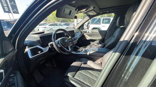 Black Sapphire Metallic 2024 BMW X5 sDrive40i