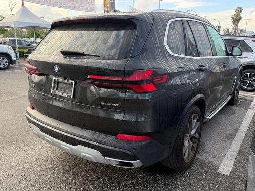 Black Sapphire Metallic 2024 BMW X5 sDrive40i