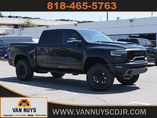 Diamond Black Crystal Pearlcoat 2022 RAM 1500 TRX