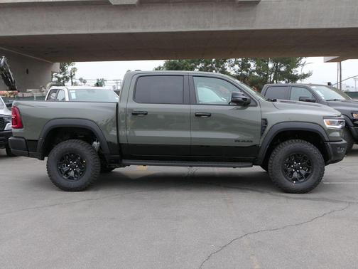 Canyon Lake 2026 RAM 1500 RHO Crew Cab 4x4 5'7' Box