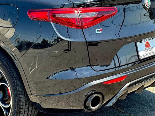 Black Metallic 2023 Alfa Romeo Stelvio Veloce AWD