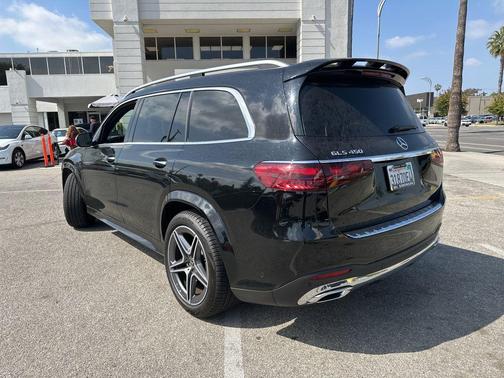 Black 2025 Mercedes-Benz GLS 450 4MATIC