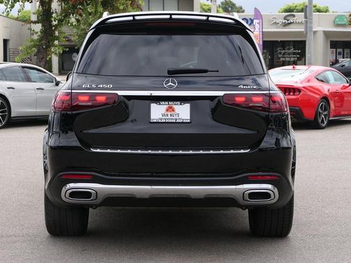 Black 2025 Mercedes-Benz GLS 450 4MATIC