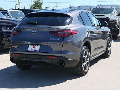 2022 Alfa Romeo Stelvio Sprint