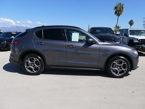2022 Alfa Romeo Stelvio Sprint