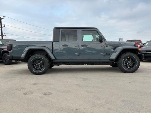2026 Jeep Gladiator Willys 4x4