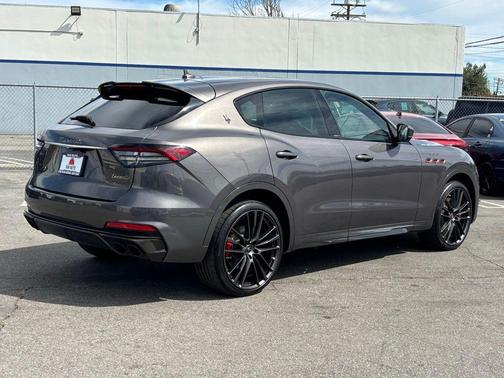 2023 Maserati Levante Trofeo