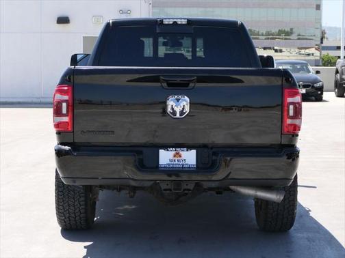 2020 RAM 3500 Laramie Crew Cab 4x4 6'4' Box