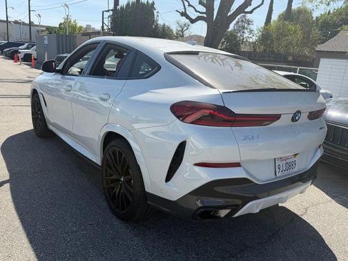 2024 BMW X6 xDrive40i