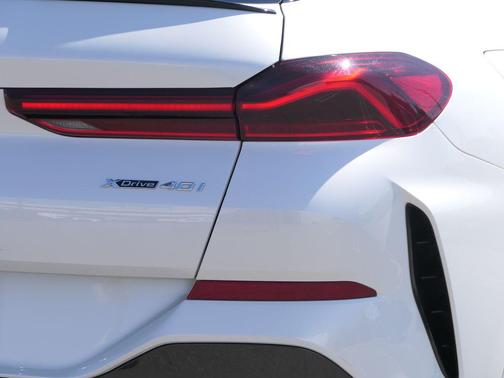 Mineral White Metallic 2024 BMW X6 xDrive40i