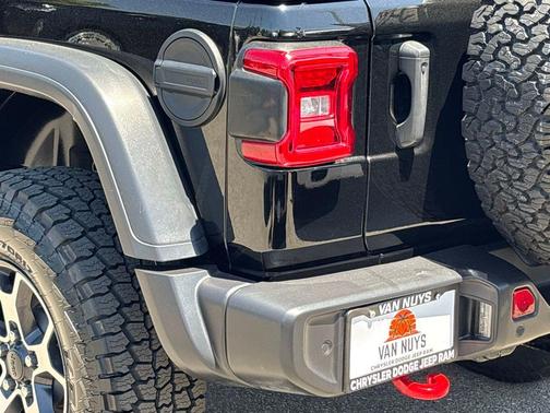 Black Clearcoat 2022 Jeep Wrangler Unlimited Rubicon