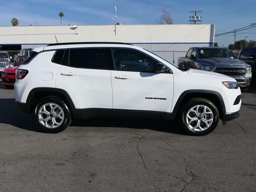 2025 Jeep Compass Latitude