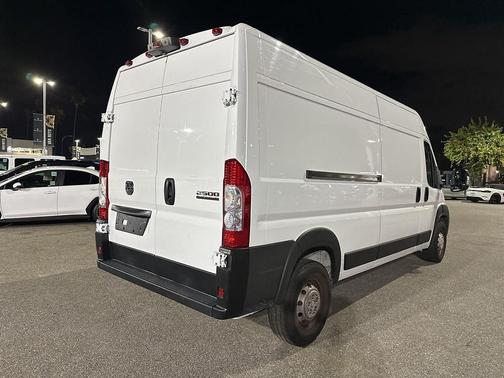 Bright White Clearcoat 2023 RAM ProMaster 2500 High Roof