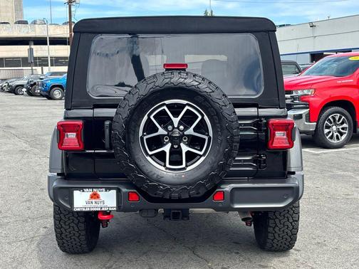 Black Clearcoat 2024 Jeep Wrangler Rubicon