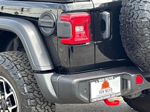 Black Clearcoat 2024 Jeep Wrangler Rubicon