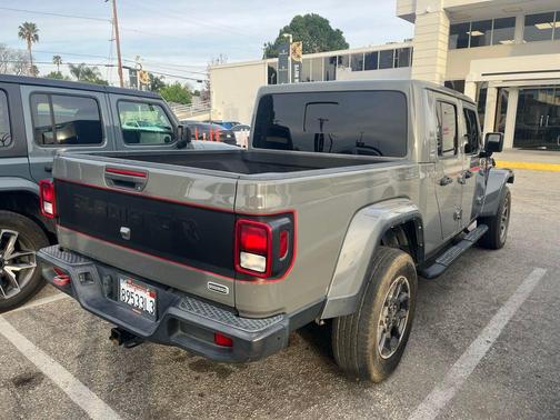 2022 Jeep Gladiator Overland