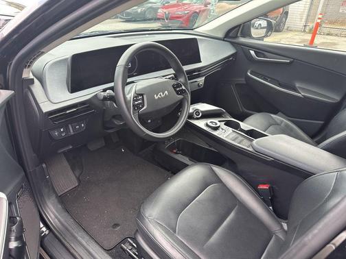 Aurora Black Pearl 2022 Kia EV6 Wind