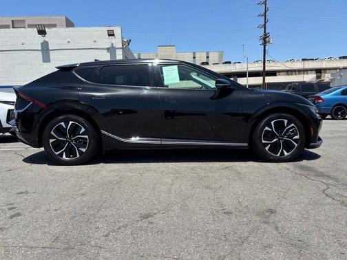 Aurora Black 2022 Kia EV6 Wind