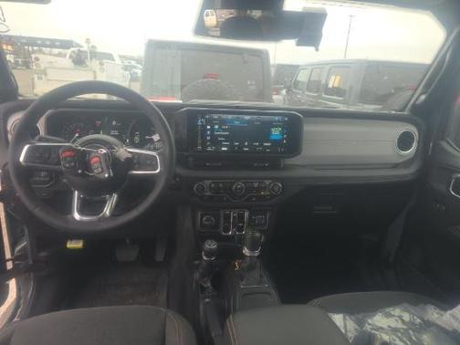 Anvil Clearcoat 2025 Jeep Wrangler 4xe Sahara