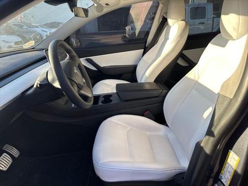2022 Tesla Model Y Performance Dual Motor All-Wheel Drive
